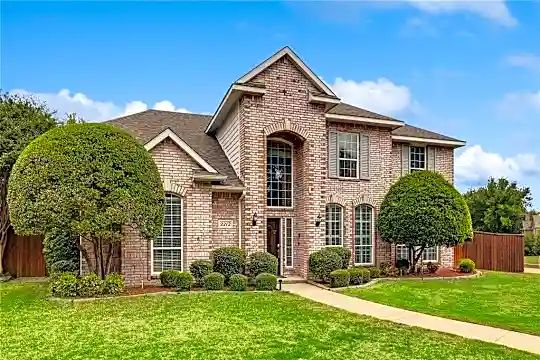 2212 Molly Ln Photo 1