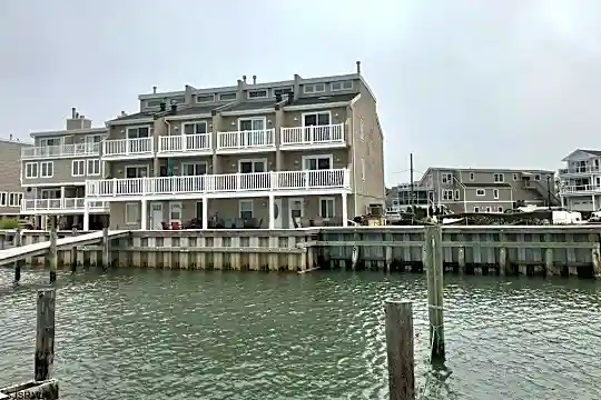 1113 Bayshore Ave #2A Photo 1