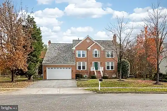 14209 Floral Park Dr Photo 2