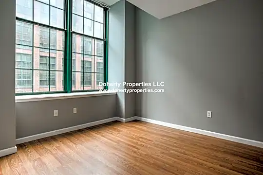 200 Market St Photo 1