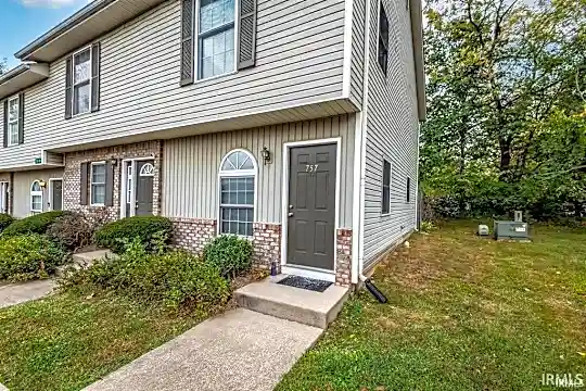 757 E Sherwood Hills Dr Photo 1