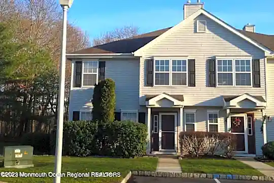 973 Lily Ct Photo 1