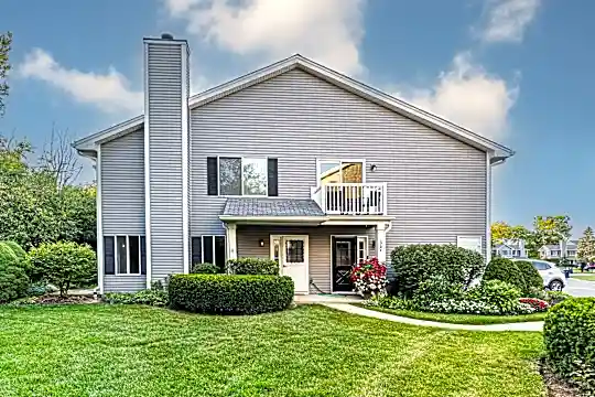 1326 Barclay Ln Photo 2