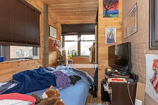 69 Babcock St Photo 1