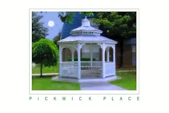 Pickwick Place Photo 2