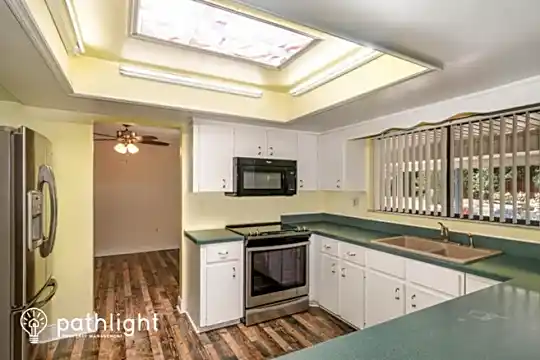 4263 Abbey Ln Photo 2