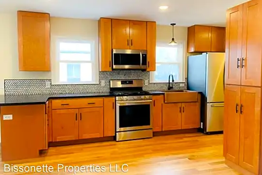 55 Platt St Photo 2