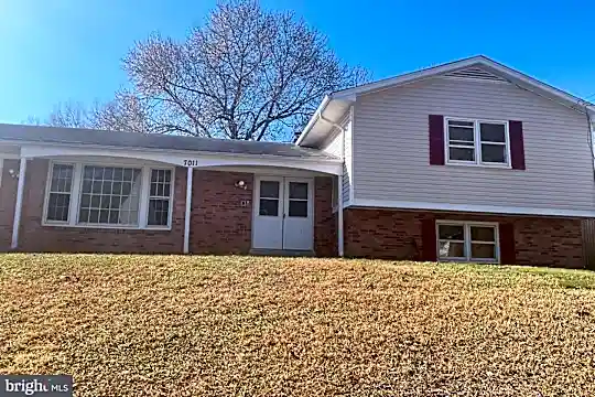 7011 Berkshire Dr Photo 1