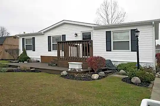 Apple Creek Photo 2