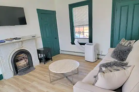 14 Pierce St Photo 2
