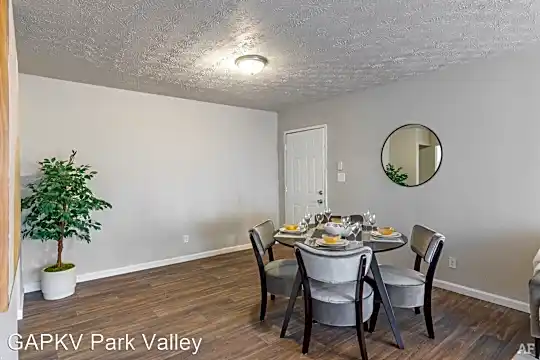 Park Valley Apartments Photo 2