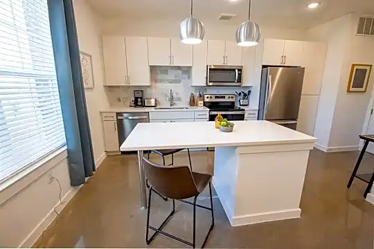 110 N Madison Ave #2401 Photo 1