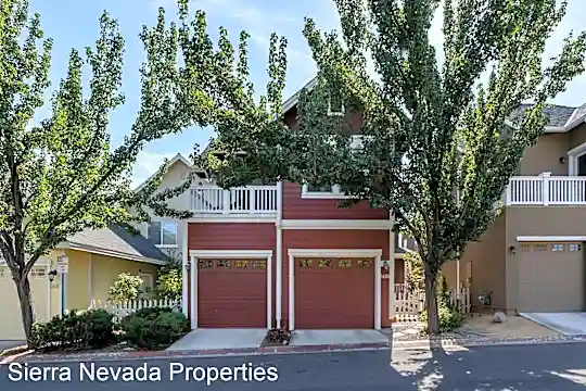 1420 Waterloo Dr Photo 2