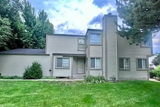 7534 Whimbleton Way Photo 2