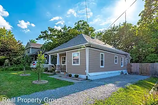 807 N Ann St Photo 1