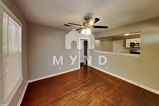 120 Bank St Photo 2
