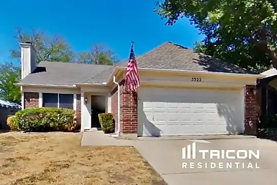 5522 Silver Maple Drive Photo 2
