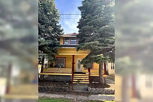 409 Union Ave Photo 1