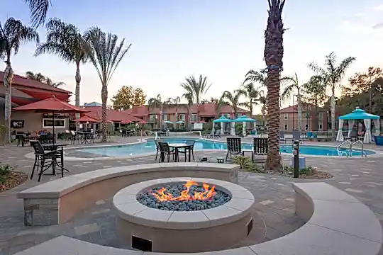 Corona Pointe Resort Photo 2