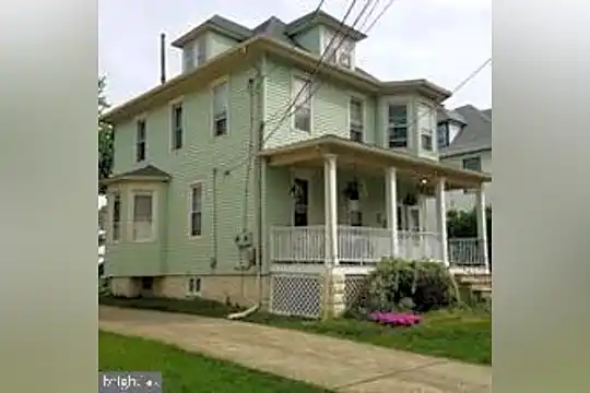 621 Eldridge Ave #2 Photo 1