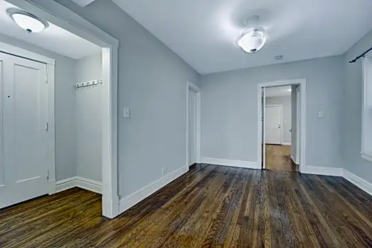 2651 N Marshfield Ave #3S Photo 2