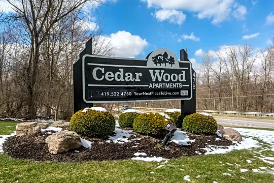 Cedar Wood Apartments Photo 2