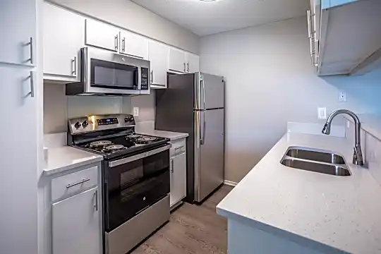 Cherry Grove Apartments Photo 2