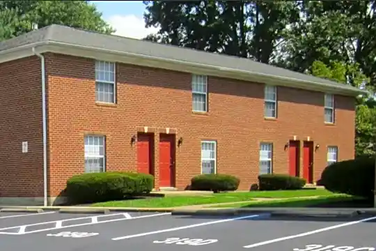 apartment outside.png