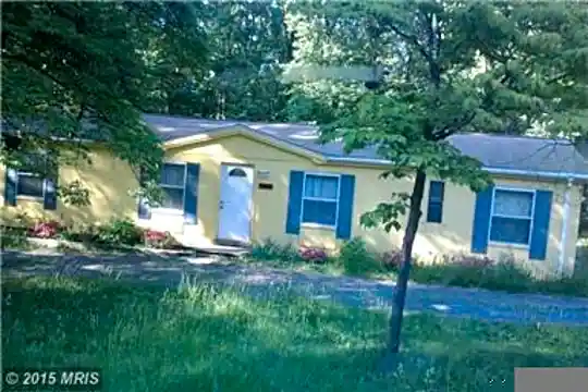245 Deerfoot Rd Photo 1