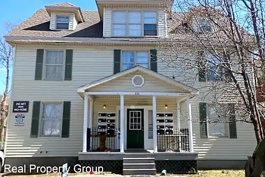 210 Hitt St Photo 2