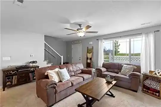5715 NE Lowell Ln Photo 1