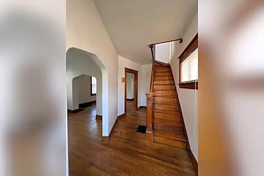 3763 Mt Vernon Ave Photo 2