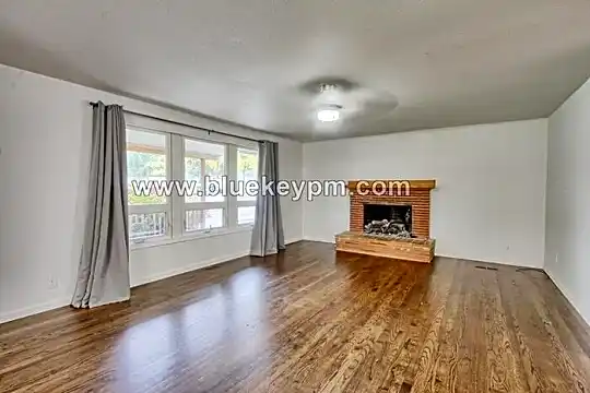 10320 SW 90th Ave Photo 2