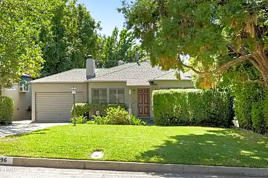 996 Alta Vista Dr Photo 1