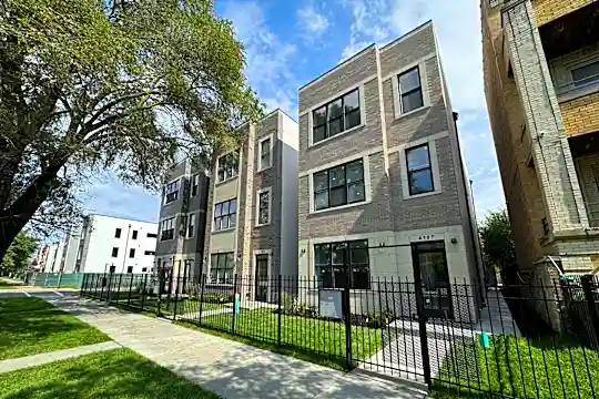 4105 S Prairie Ave #3 Photo 1