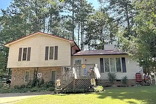 122 Cedar Creek Cir