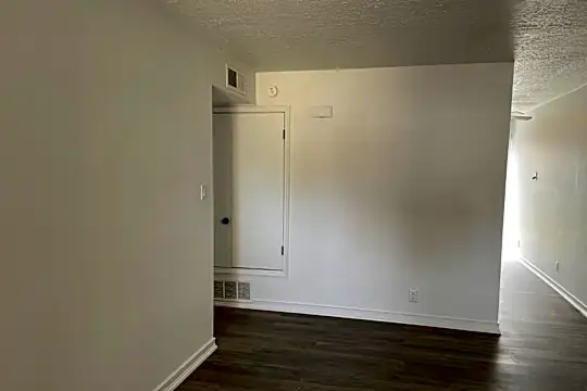12316 Candelaria Rd NE #3 Photo 2