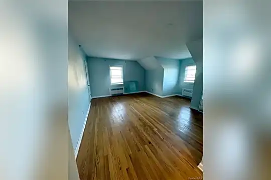 292 Morsemere Ave #2 Photo 2