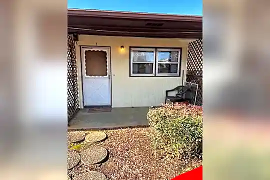 107 Hopper Rd #2