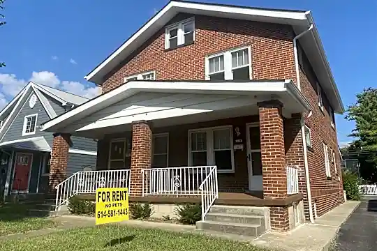 906 Thomas Rd Photo 1