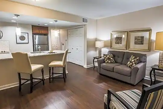 Dunwoody Pines Apartments Senior Living Photo 1
