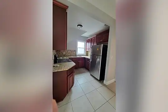 517 President Ave Photo 1