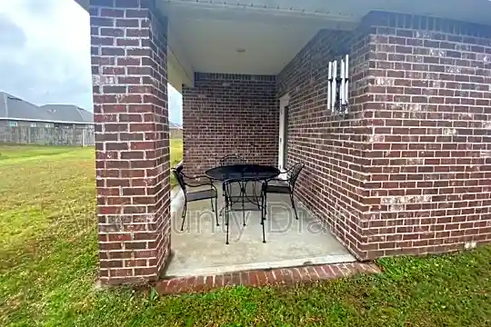 817 Cason Circle Photo 2