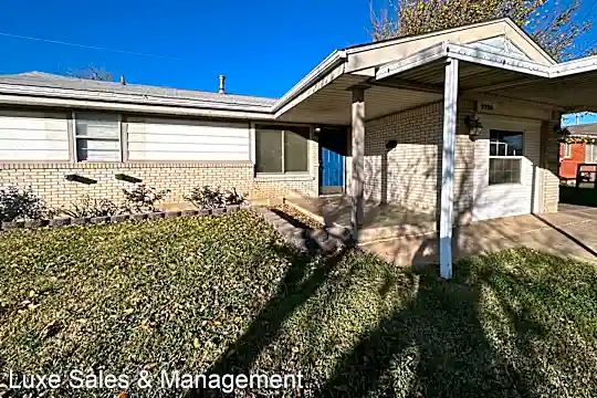 3256 S Madole Blvd Photo 1