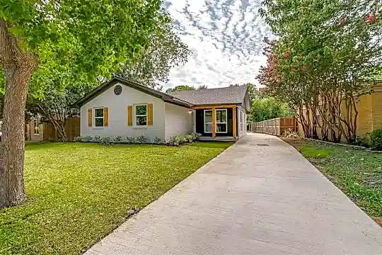 10319 Libby Ln Photo 2
