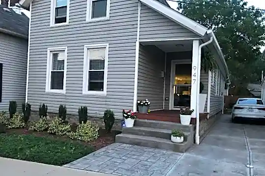 947 Jefferson Ave Photo 1