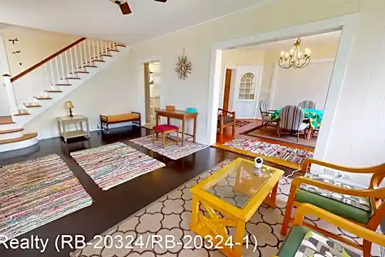 450 Wyllie St Photo 1