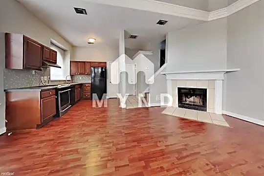 8888 Benning Dr Photo 2