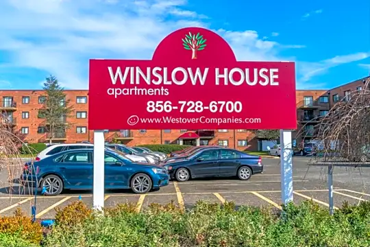 Winslow House Apartments Photo 1