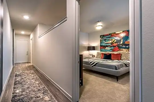 2113 Boll St Photo 2
